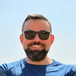 Tarkan Mansuroğlu - Professional developer portrait